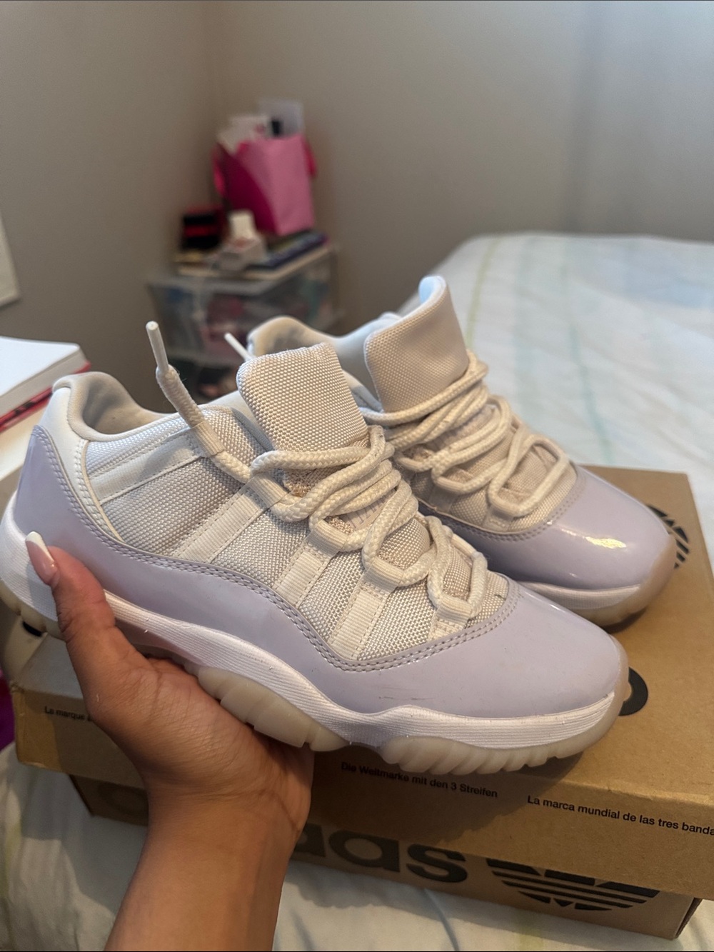 Jordan 11 lows - Lilac White Mesh Accents